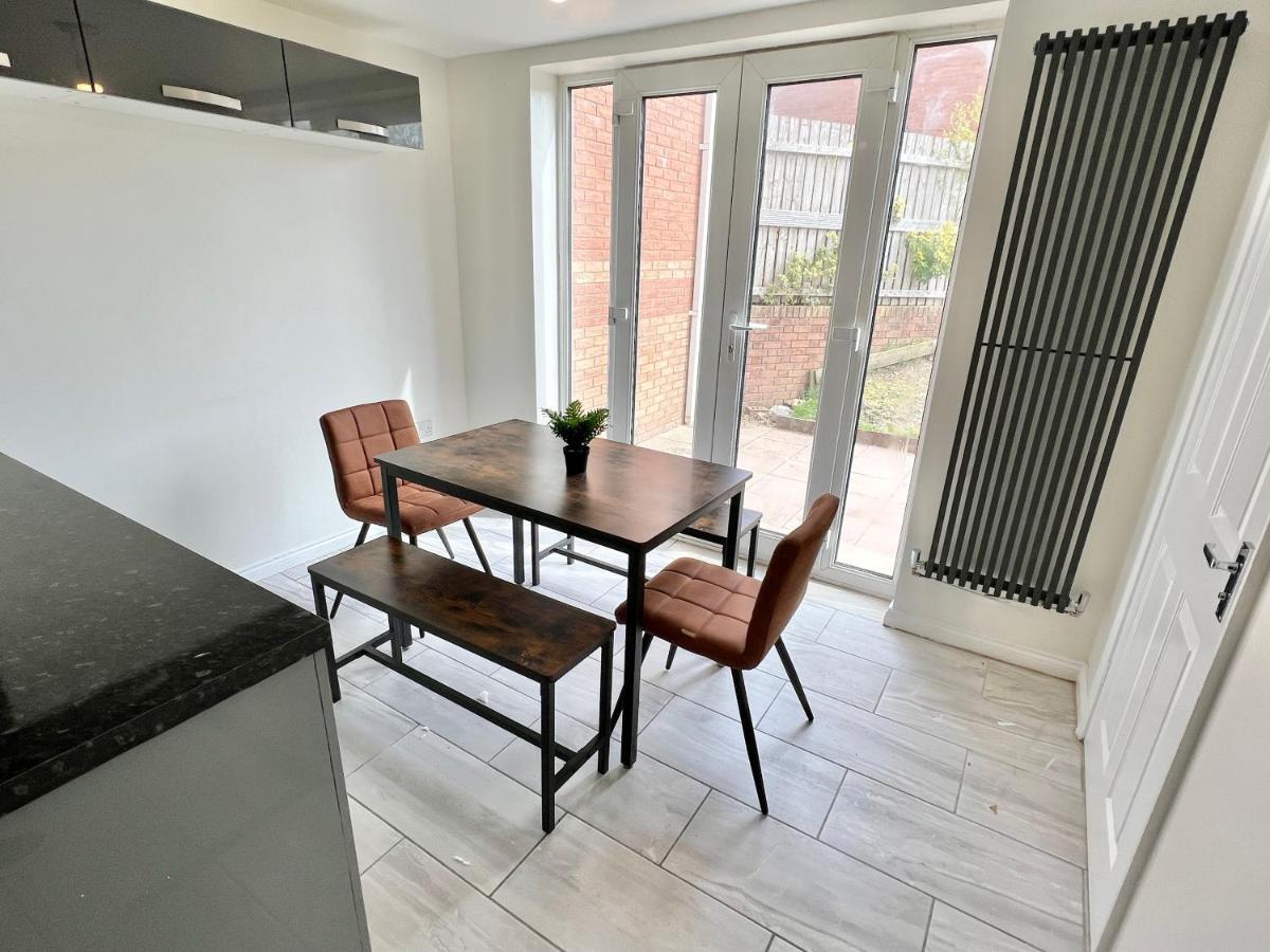 Spacious 3-bedroom House With 5 Beds And Sofa-bed Holiday home